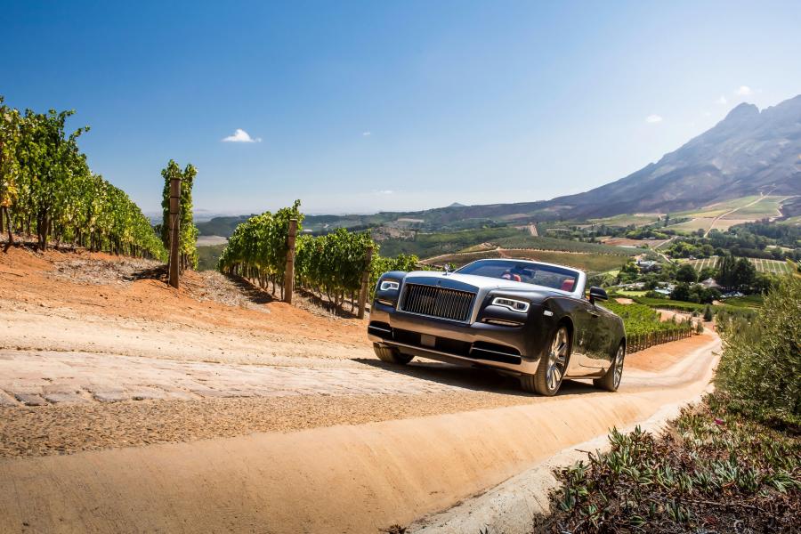  Rolls-Royce Dawn 2015 года  (UK) (фото 22 из 30)